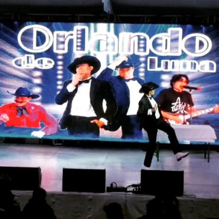 Cantando en vivo en la FERIA de IXTLAHUACA